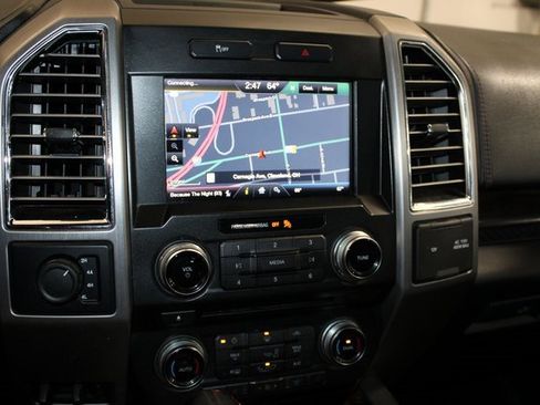 Used 2015 Ford F150 Platinum image 17