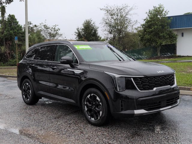 Used 2024 Kia Sorento S w/ Panoramic Sunroof Package FWD image 2