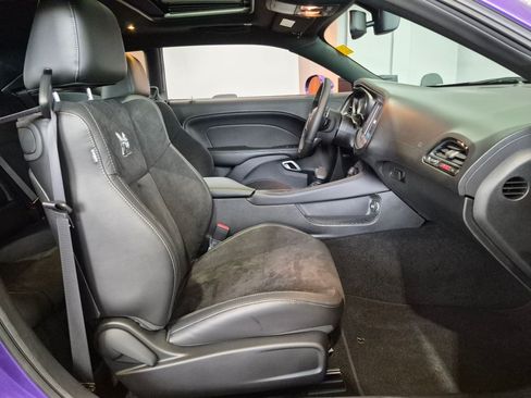 Used 2023 Dodge Challenger R/T Scat Pack RWD image 9