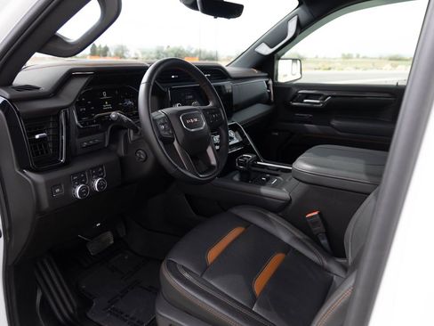 Used 2025 GMC Sierra 1500 AT4 w/ Technology Package image 15