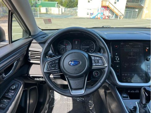 Used 2024 Subaru Outback Premium image 7