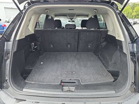 Used 2021 Nissan Rogue SV FWD image 12