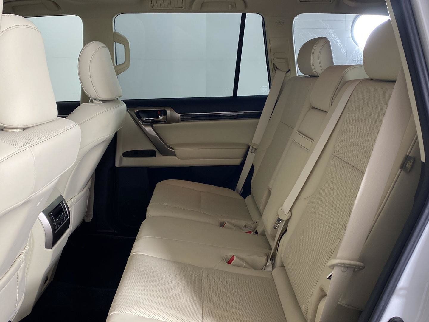 Used 2020 Lexus GX 460 Premium w/ Premium Package AWD/4WD image 17