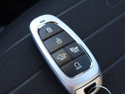 Used 2023 Hyundai Santa Cruz SEL w/ Activity Package image 12