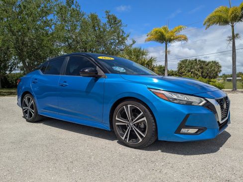 Used 2021 Nissan Sentra SR image 2