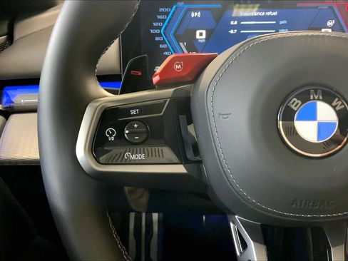 Certified 2025 BMW M5 w/ Executive Package image 48