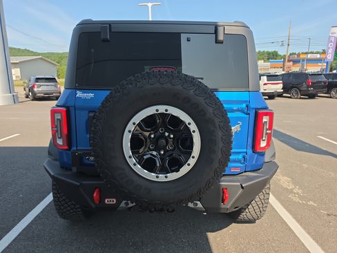 Used 2025 Ford Bronco Badlands AWD/4WD image 4