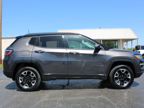 Used 2018 Jeep Compass Trailhawk w/ Safe & Security Group AWD/4WD image 3