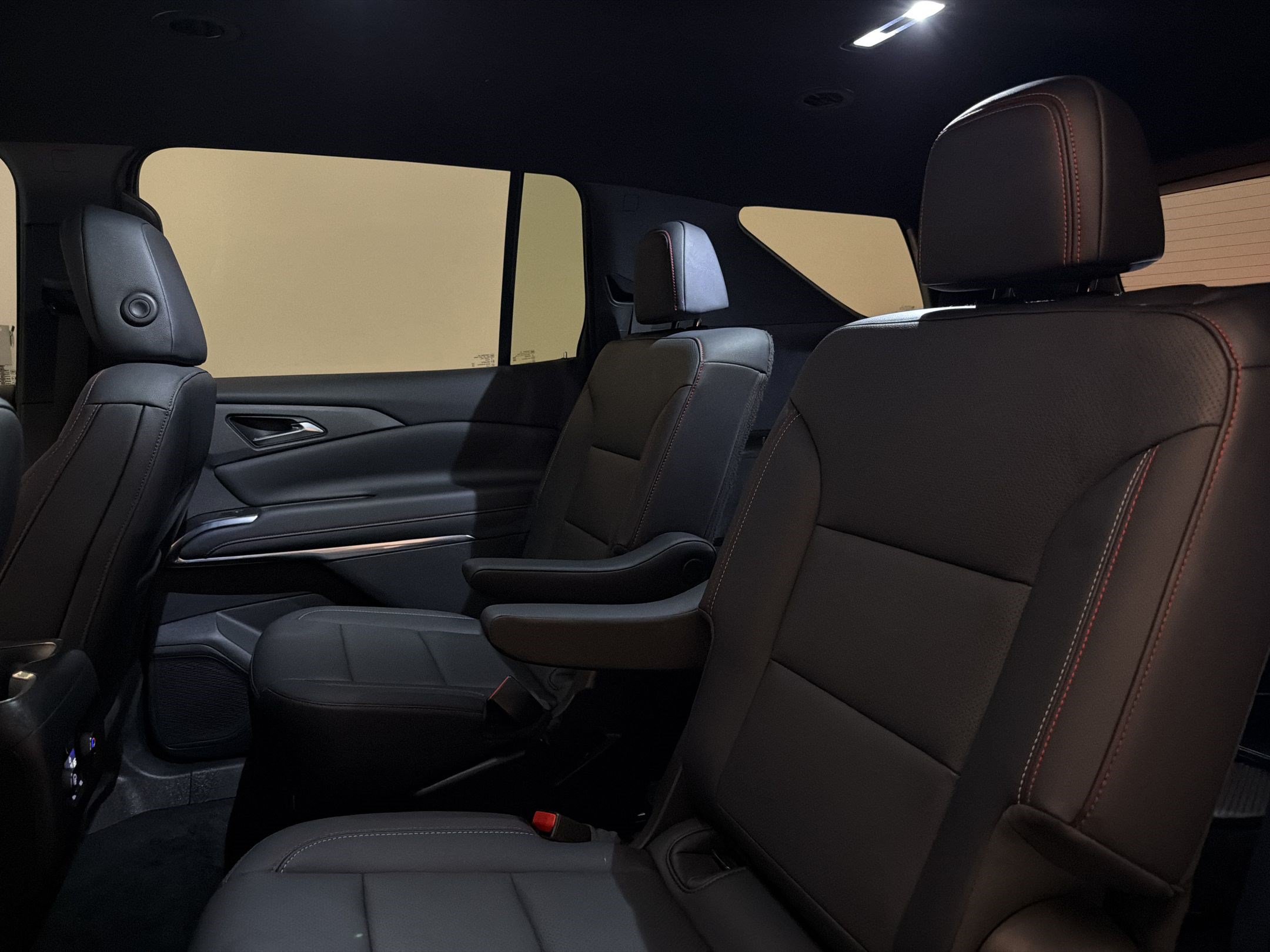 Used 2024 Chevrolet Traverse Z71 w/ LPO, Floor Liner Package AWD/4WD image 23