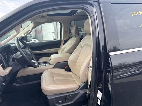 Used 2024 Ford Expedition Max Limited image 11