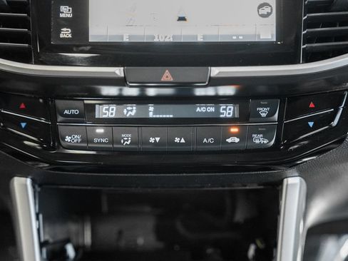 Used 2017 Honda Accord EX-L image 21