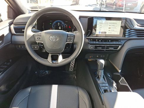 Used 2026 Toyota Camry SE image 10