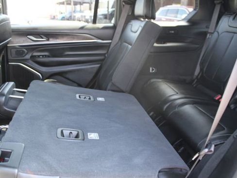 Used 2023 Jeep Grand Cherokee L Overland AWD/4WD image 42