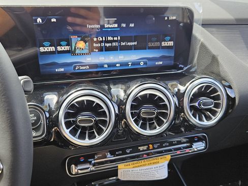 New 2025 Mercedes-Benz GLA 250 image 27