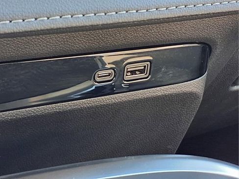 Certified 2025 Buick Enclave Preferred image 10