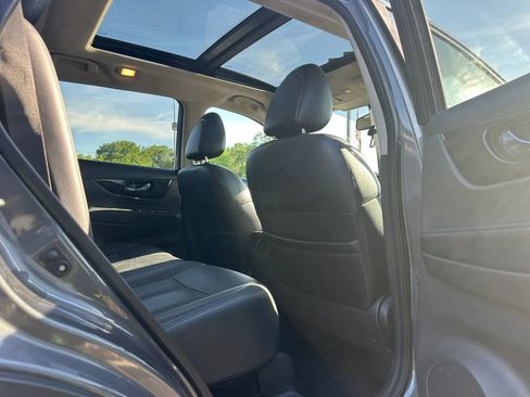 Used 2017 Nissan Rogue SL w/ SL Premium Package AWD/4WD image 12