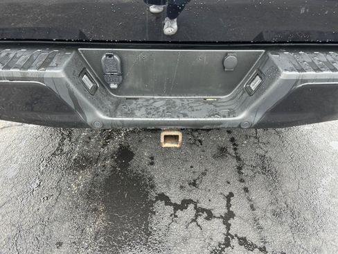 Certified 2019 Ford F150 XLT w/ Equipment Group 302A Luxury image 15