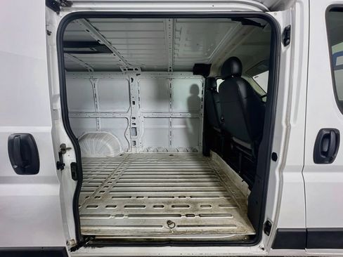 Used 2025 RAM ProMaster 2500 w/ Convenience Group FWD image 28