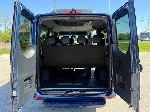 Used 2022 Mercedes-Benz Sprinter 2500 image 11