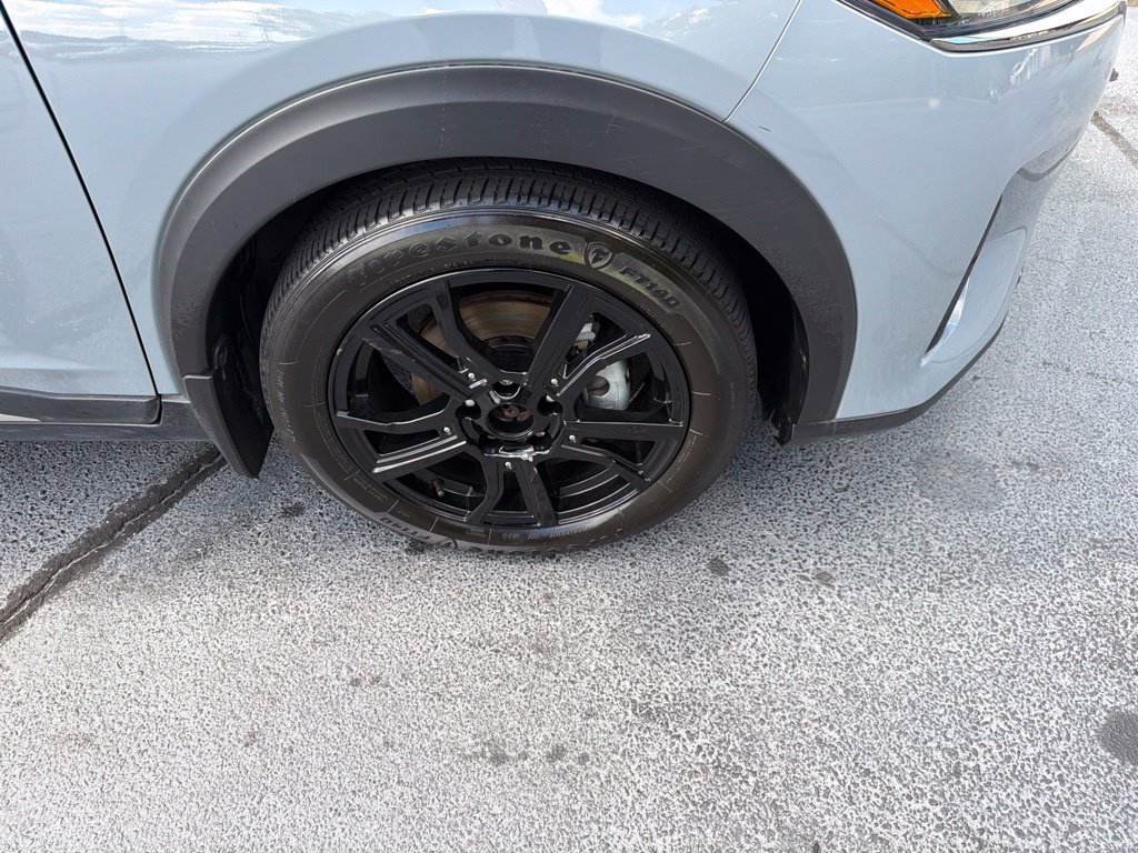 Used 2024 Nissan Kicks SR w/ SR Premium Package FWD image 16