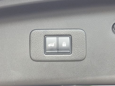 Used 2021 Nissan Armada Platinum w/ Captain's Chairs Package image 13