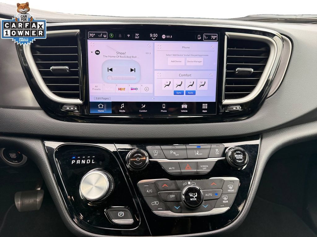Used 2025 Chrysler Pacifica Select FWD image 12