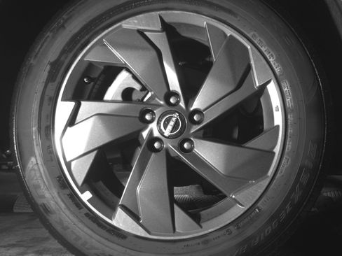 Used 2025 Nissan Rogue SV image 15