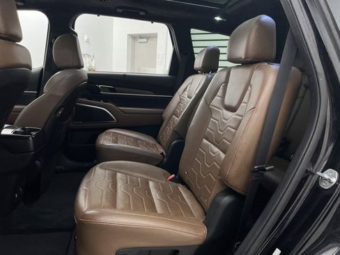 Used 2021 Kia Telluride SX w/ SX Prestige Package image 35