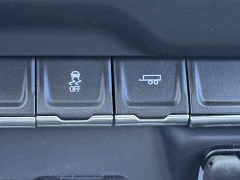 Used 2024 GMC Sierra 2500 Pro w/ Convenience Package image 25