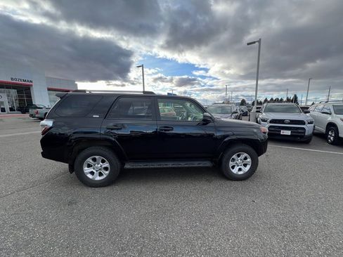 Used 2021 Toyota 4Runner SR5 image 3