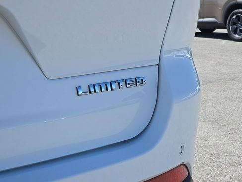 Used 2021 Jeep Grand Cherokee L Limited image 12