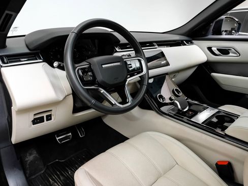 Used 2023 Land Rover Range Rover Velar R-Dynamic S image 3