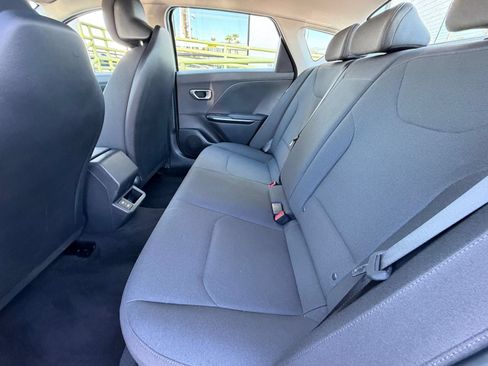 Used 2026 Kia K4 FWD image 24
