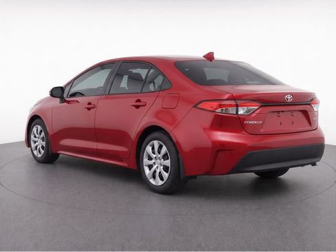 Used 2025 Toyota Corolla LE FWD image 3