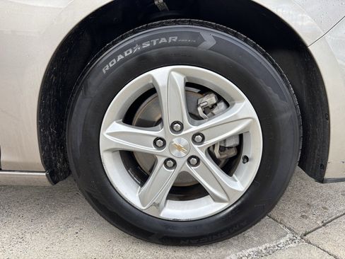 Used 2024 Chevrolet Malibu LT image 11