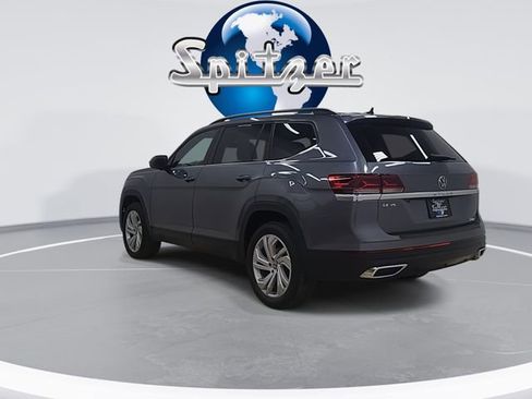 Used 2022 Volkswagen Atlas SE w/ Panoramic Sunroof Package image 2