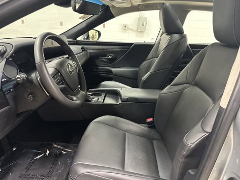 Certified 2023 Lexus ES 350 w/ Premium Package FWD image 16