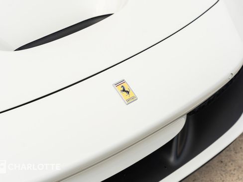 Used 2022 Ferrari F8 Tributo image 3