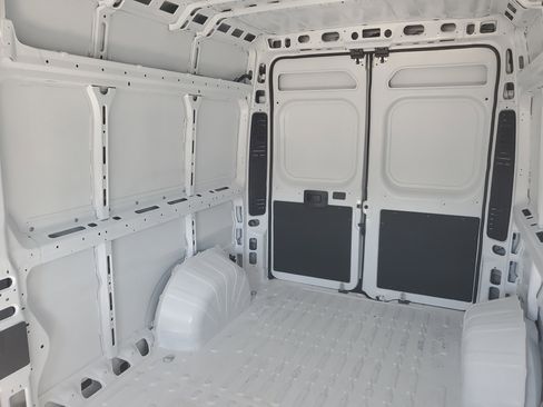 Used 2025 RAM ProMaster 2500 w/ Convenience Group image 22