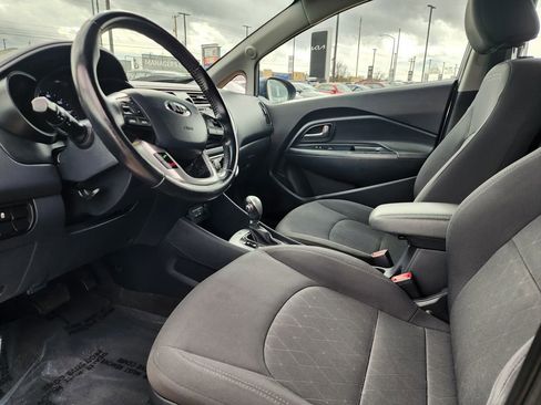Used 2016 Kia Rio EX image 9