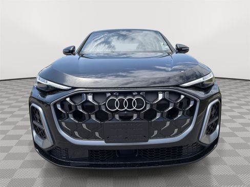 Certified 2025 Audi Q5 Prestige w/ 20" Wheel Package AWD/4WD image 8