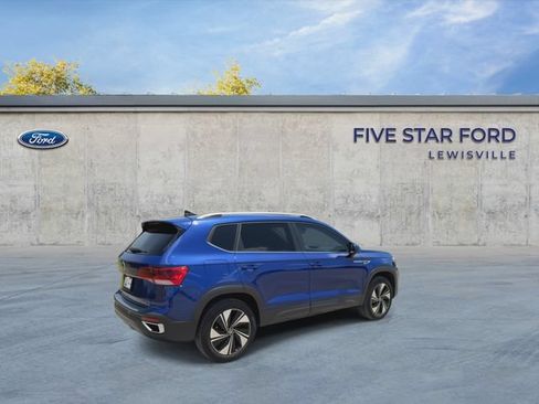 Used 2024 Volkswagen Taos SE AWD/4WD image 8