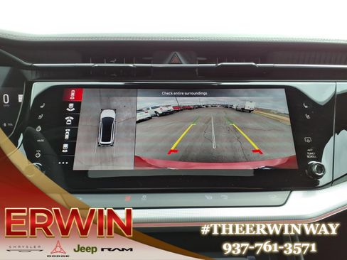 Used 2024 Jeep Wagoneer Launch Edition image 20