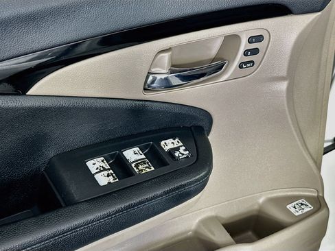 Used 2018 Honda Pilot Elite image 18