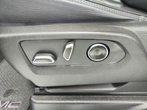 Used 2021 GMC Yukon XL Denali w/ Denali Premium Package image 20