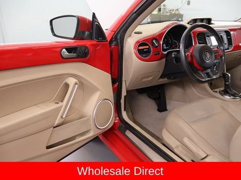 Used 2014 Volkswagen Beetle TDI FWD image 8