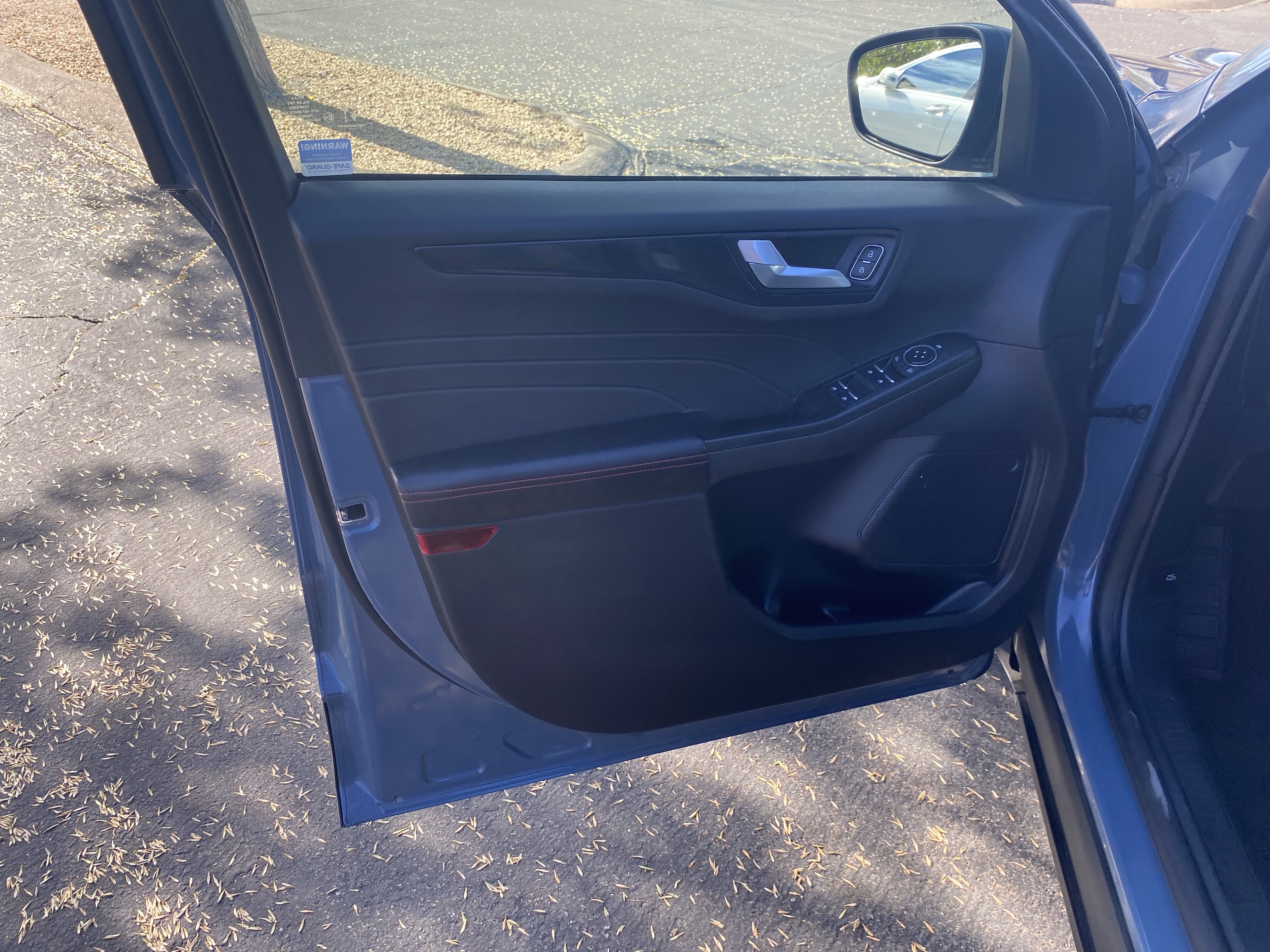 Used 2025 Ford Escape ST-Line FWD image 7
