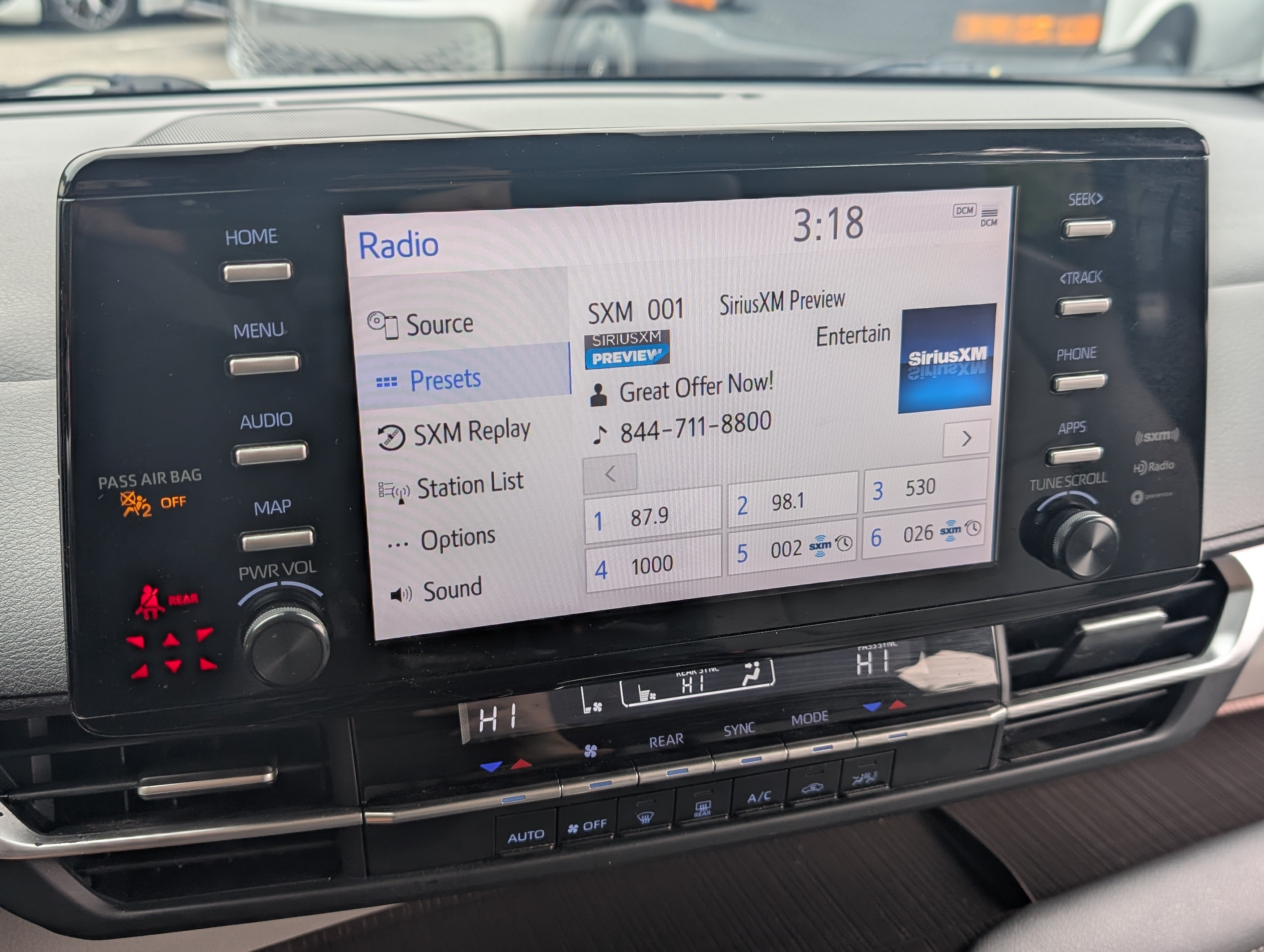 Used 2022 Toyota Sienna LE FWD image 28