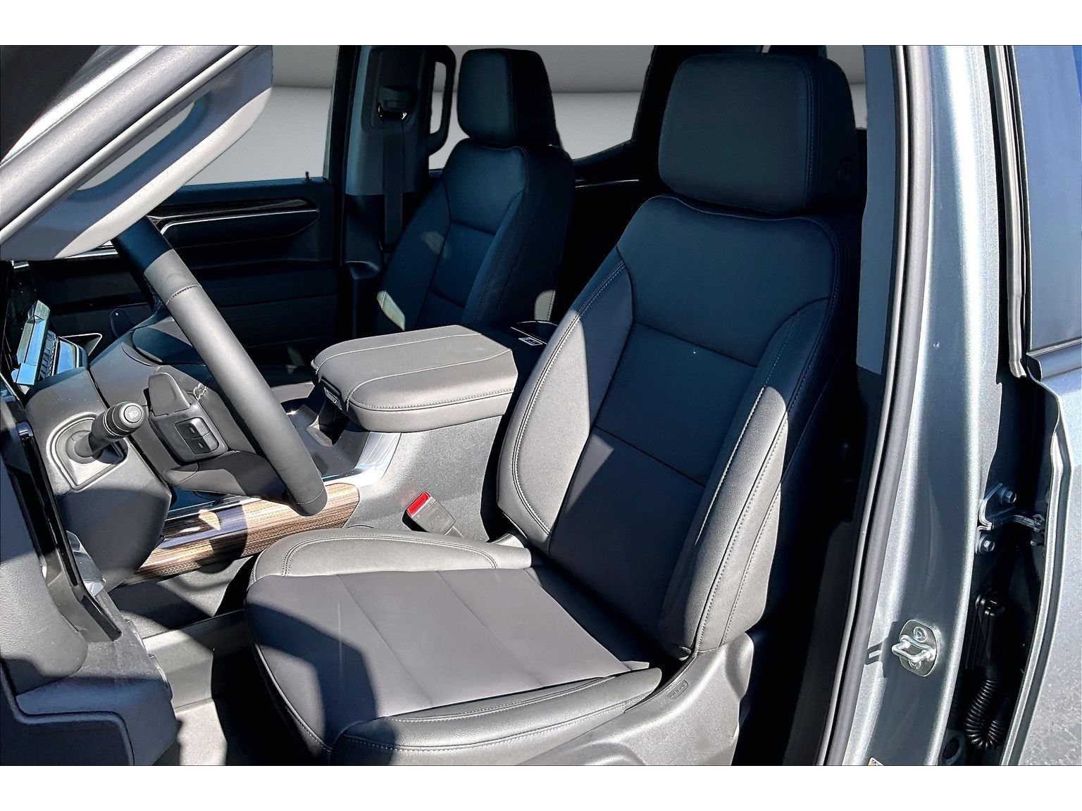 New 2026 Chevrolet Silverado 1500 RST w/ Redline Edition AWD/4WD image 10