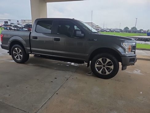 Used 2019 Ford F150 XL w/ Equipment Group 101A Mid AWD/4WD image 9